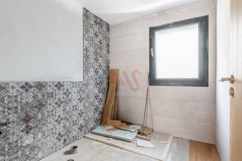 Apartamento T1 NOVO com TERRAÇO, 1 quarto, roupeiro embutido, Infias, Vizela