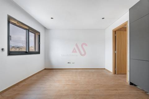 Apartamento T1 NOVO com TERRAÇO, 1 quarto, roupeiro embutido, Infias, Vizela