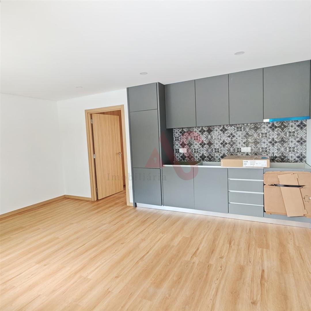 Apartamento T1 NOVO com TERRAÇO, 1 quarto, roupeiro embutido, Infias, Vizela