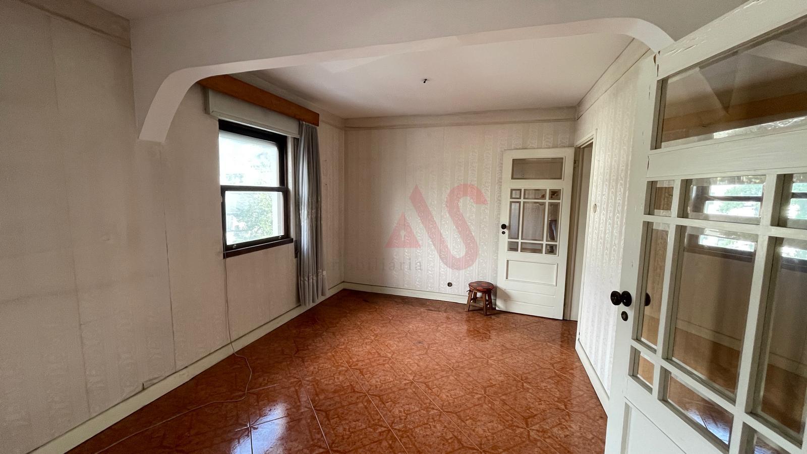 Apartamento T2 com Varanda: O Equilíbrio Perfeito no Coração de Guimarães