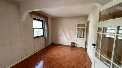 Apartamento T2 com Varanda: O Equilíbrio Perfeito no Coração de Guimarães