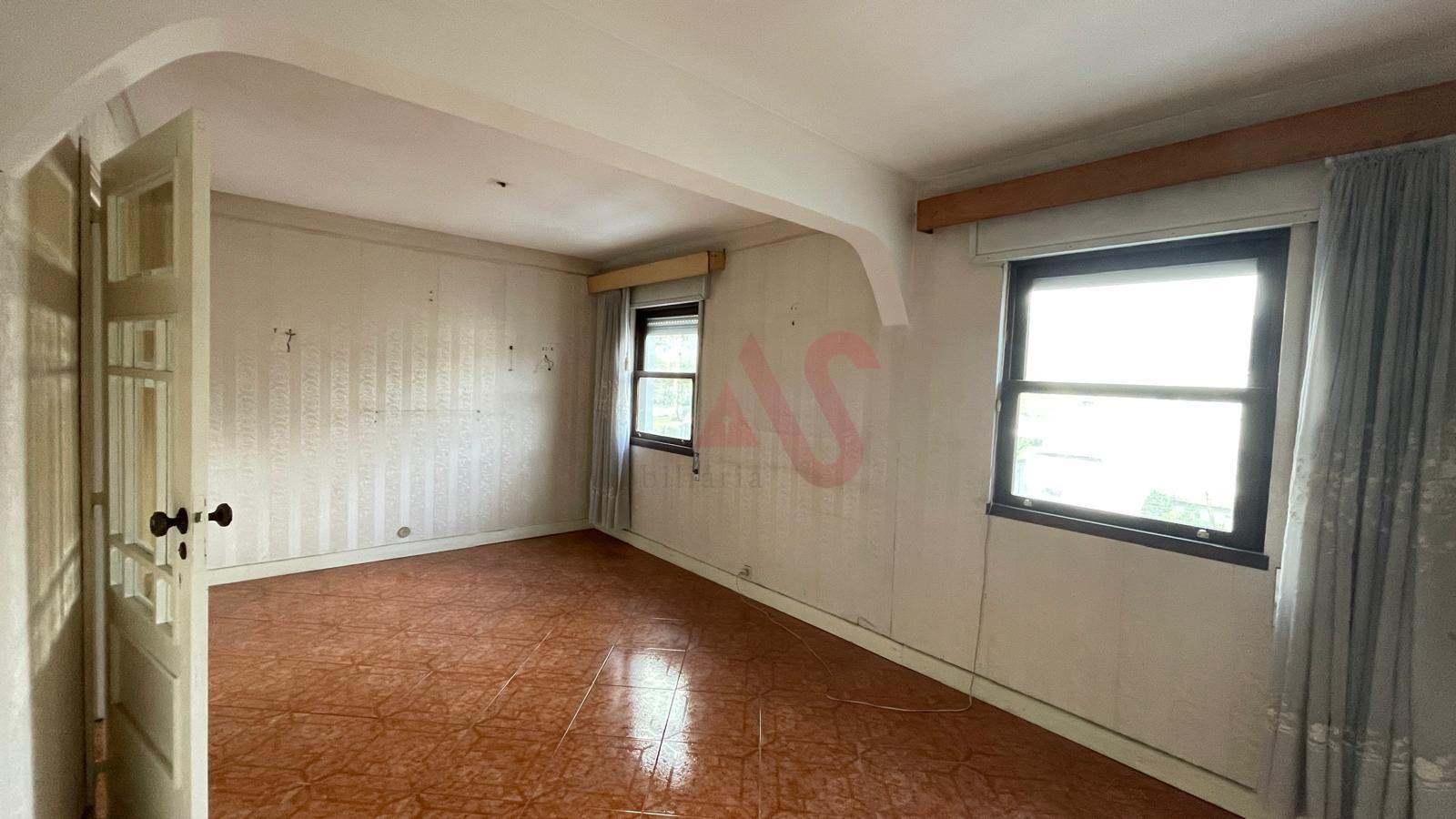 Apartamento T2 com Varanda: O Equilíbrio Perfeito no Coração de Guimarães