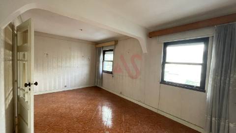 Apartamento T2 com Varanda: O Equilíbrio Perfeito no Coração de Guimarães