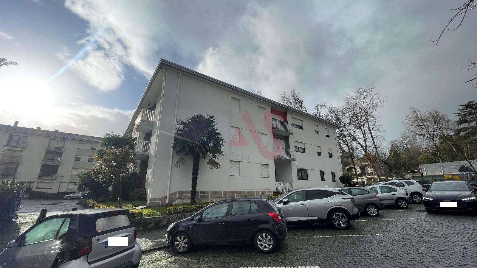 Apartamento T2 com Varanda: O Equilíbrio Perfeito no Coração de Guimarães