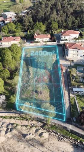 Terreno c/ viabilidade de construção moradia independente ou duas moradias geminadas em Nespereira