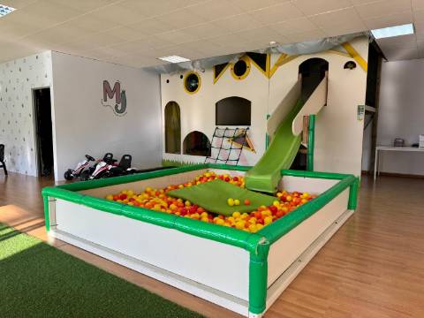 Trespasse de Parque Infantil & Espaço de Eventos em Infias, Vizela – 63.000€