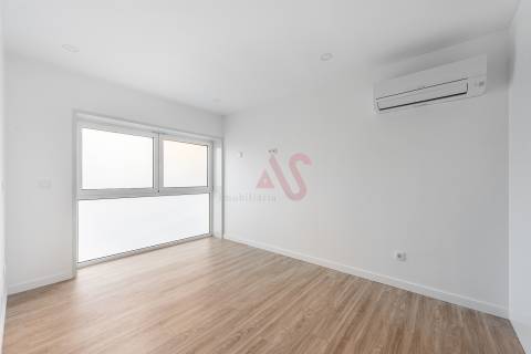 Apartamento T1 totalmente renovado, em Barco, Taipas, Guimarães