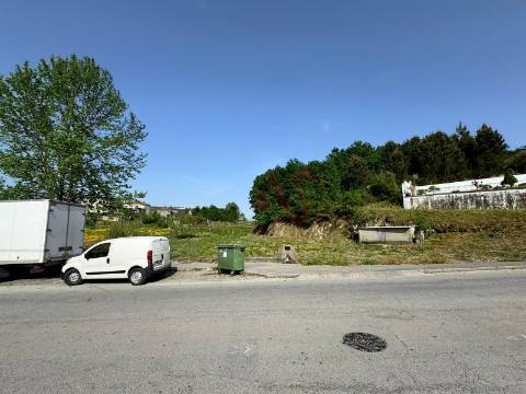 Terreno rústico com área total de 6.150 m² em Margaride, Felgueiras