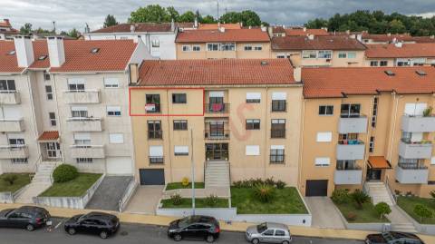 Apartamento T3 | Completamente Renovado | Cozinha equipada | Garagem Fechada | Mesão Frio, Guimarães