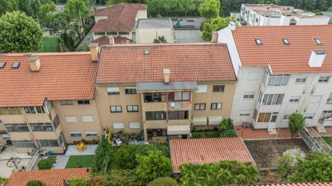 Apartamento T3 | Completamente Renovado | Cozinha equipada | Garagem Fechada | Mesão Frio, Guimarães