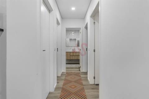 Apartamento T3 | Completamente Renovado | Cozinha equipada | Garagem Fechada | Mesão Frio, Guimarães