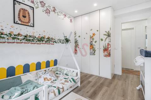 Apartamento T3 | Completamente Renovado | Cozinha equipada | Garagem Fechada | Mesão Frio, Guimarães