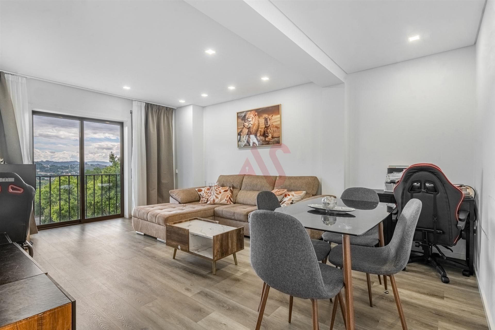 Apartamento T3 | Completamente Renovado | Cozinha equipada | Garagem Fechada | Mesão Frio, Guimarães