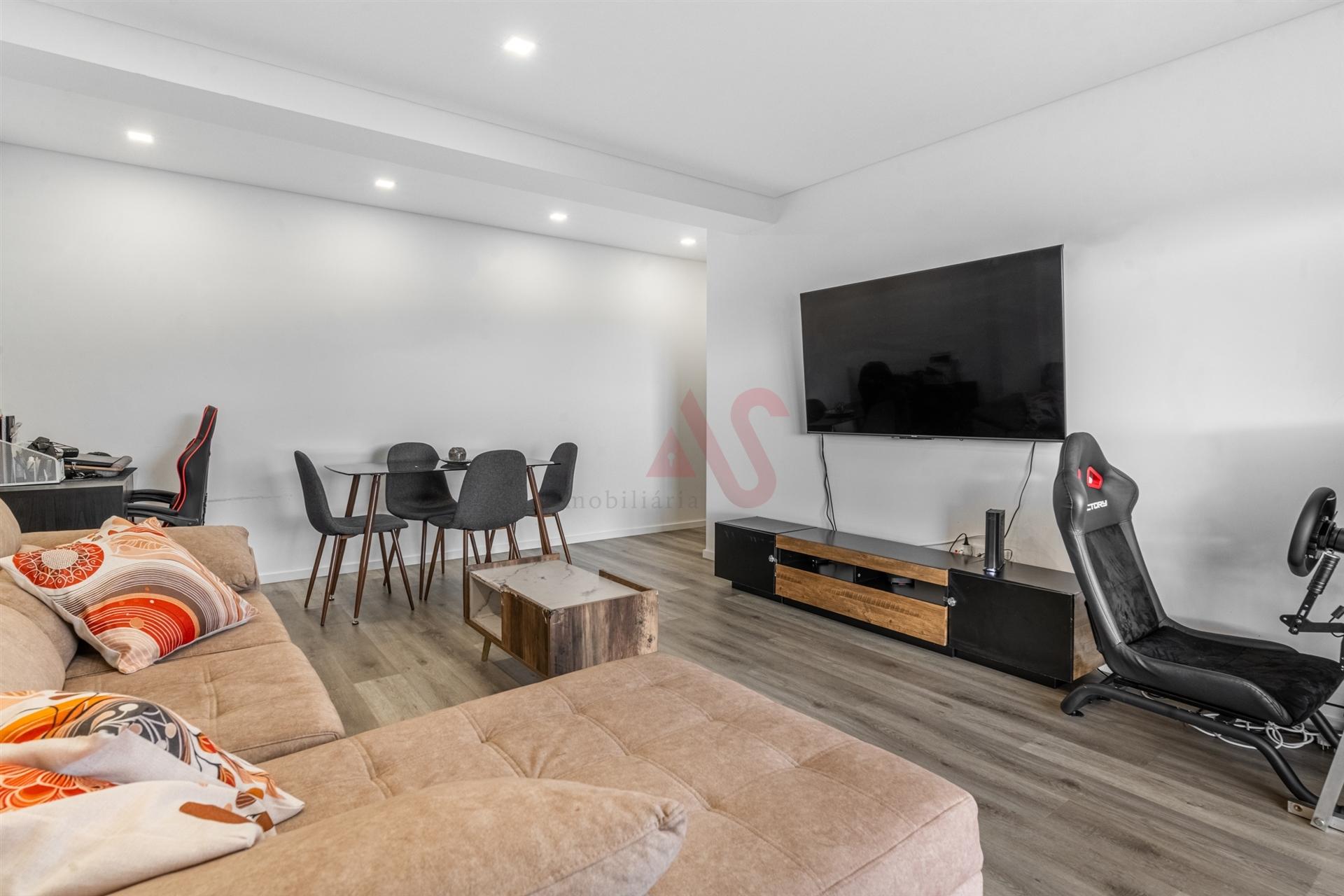 Apartamento T3 | Completamente Renovado | Cozinha equipada | Garagem Fechada | Mesão Frio, Guimarães