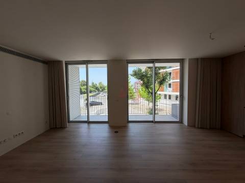 Apartamento Novo T2+1 para Arrendamento na Costa, Guimarães