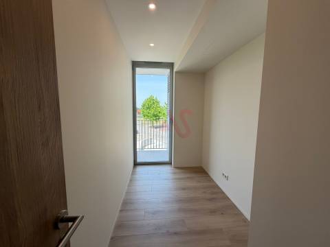 Apartamento Novo T2+1 para Arrendamento na Costa, Guimarães