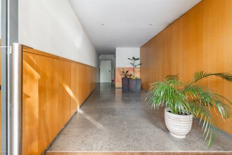 OPORTUNIDADE EXCLUSIVA: Apartamento T3 de Luxo, Totalmente Mobilado e Equipado – Caldelas, Guimarães