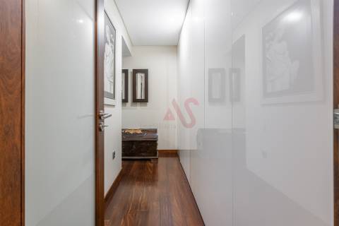 OPORTUNIDADE EXCLUSIVA: Apartamento T3 de Luxo, Totalmente Mobilado e Equipado – Caldelas, Guimarães