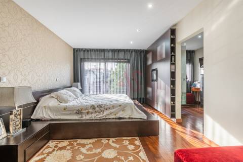 OPORTUNIDADE EXCLUSIVA: Apartamento T3 de Luxo, Totalmente Mobilado e Equipado – Caldelas, Guimarães