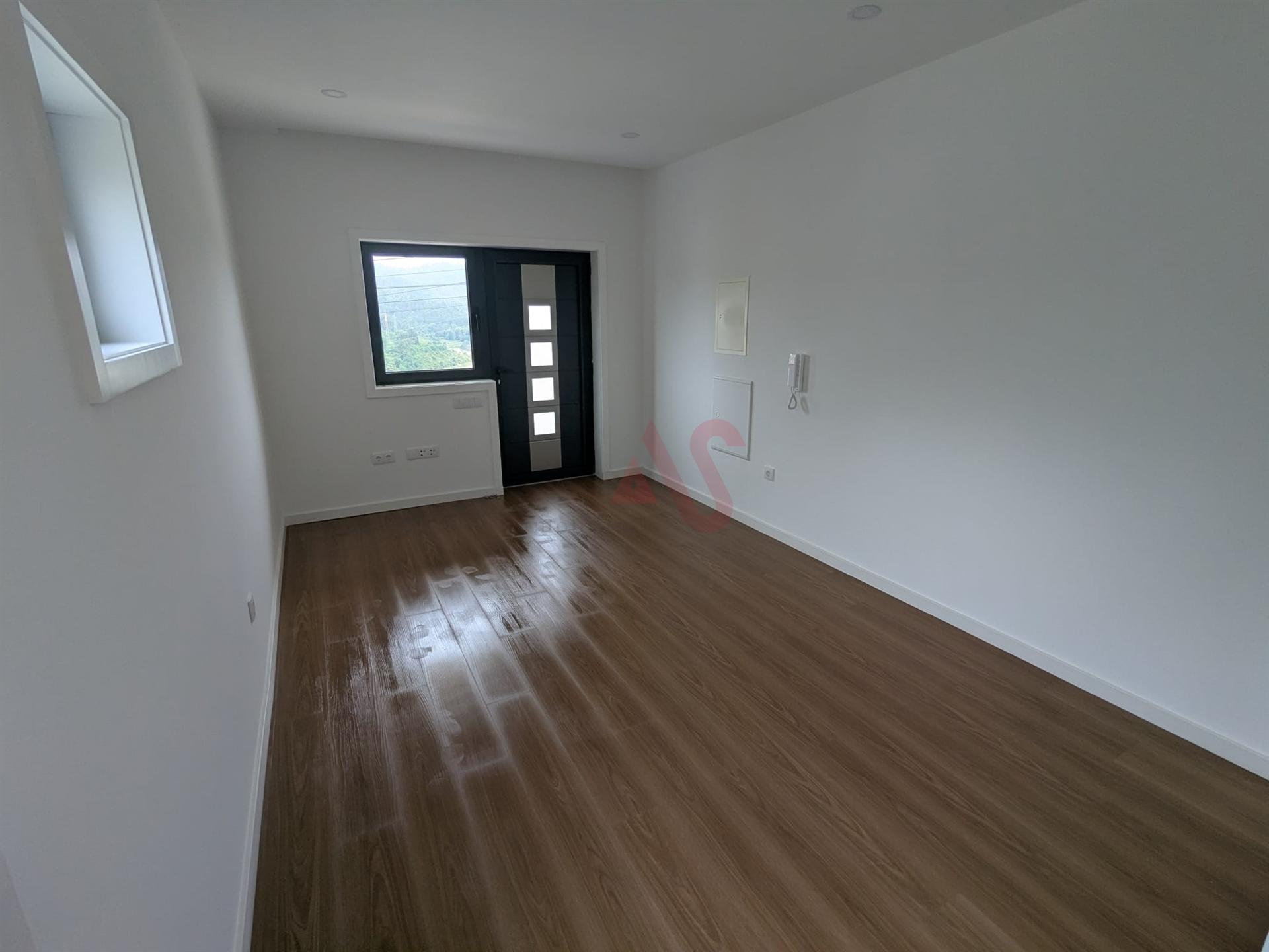 Apartamento T1 renovado | Rés-do-chão | PRONTO A HABITAR | Fafe