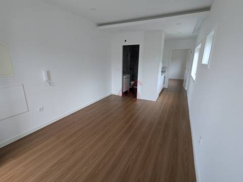 Apartamento T1 renovado | Rés-do-chão | PRONTO A HABITAR | Fafe