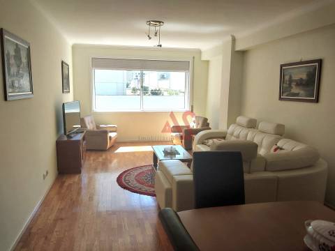 Apartamento T3 no centro de Barcelos