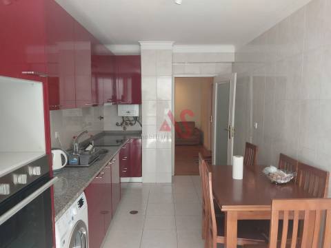 Apartamento T3 no centro de Barcelos