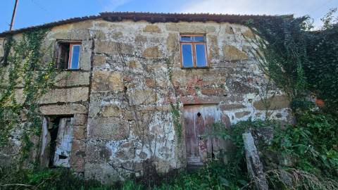 Moradia para Restauro Total em Roriz, Santo Tirso