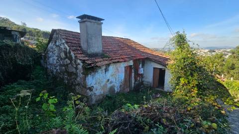 Moradia para Restauro Total em Roriz, Santo Tirso