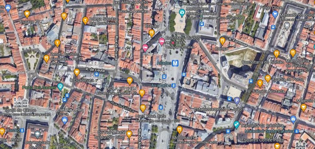Prédio devoluto na Baixa do Porto