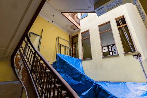 Prédio devoluto na Baixa do Porto