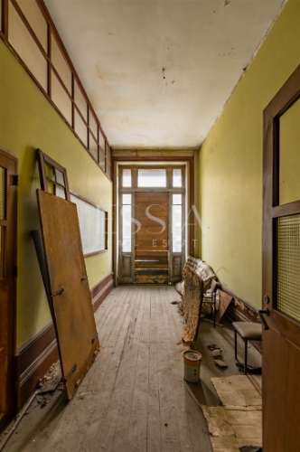 Prédio devoluto na Baixa do Porto