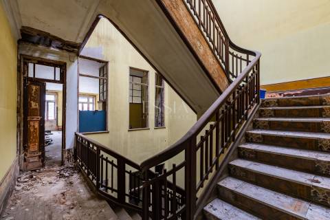 Prédio devoluto na Baixa do Porto