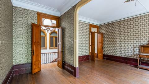Prédio no Centro Histórico do Porto inserido nos Caminhos do Romântico