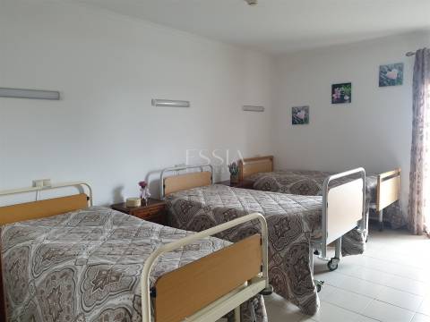 Residência Sénior em Gondomar  »  Venda de Imóvel e Cedência de Exploração de Negócio