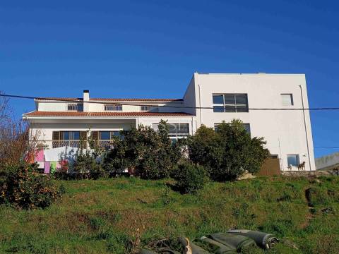 Residência Sénior em Gondomar  »  Venda de Imóvel e Cedência de Exploração de Negócio