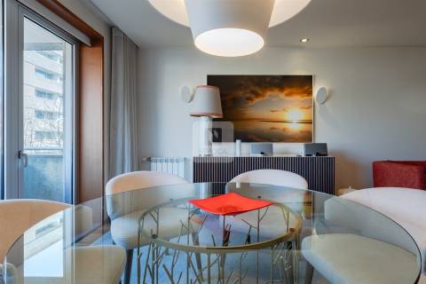 Apartamento T3 Mobilado e Decorado à Avenida da Boavista