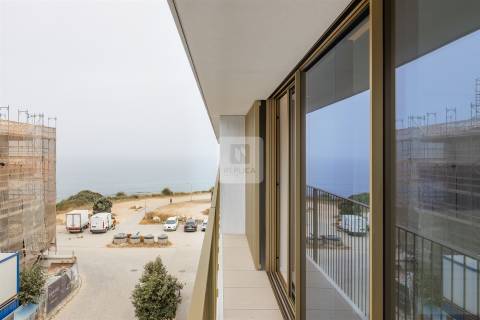 Apartamento T2 com Vistas de Rio e Mar em Canidelo &#124; Pronto a habitar