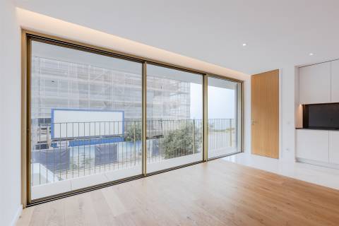 Apartamento T2 com Vistas de Rio e Mar em Canidelo - Vila Nova de Gaia &#124; Pronto a Habitar