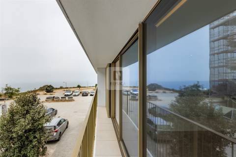 Apartamento T2 com Vistas de Rio e Mar em Canidelo - Vila Nova de Gaia &#124; Pronto a Habitar