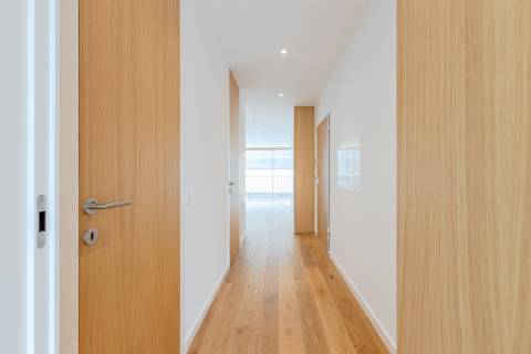 Apartamento T2 com Vistas de Rio e Mar em Canidelo - Vila Nova de Gaia &#124; Pronto a Habitar