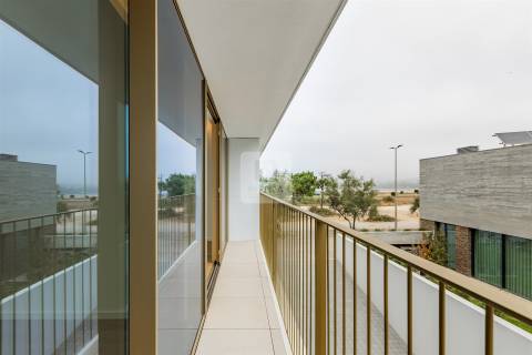 Apartamento T2 com Vistas de Rio e Mar em Canidelo - Vila Nova de Gaia &#124; Pronto a Habitar