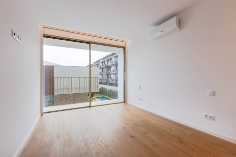 Apartamento T2 com Vistas de Rio e Mar em Canidelo - Vila Nova de Gaia | Pronto a Habitar