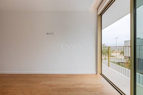 Apartamento T2 com Vistas de Rio e Mar em Canidelo - Vila Nova de Gaia | Pronto a Habitar