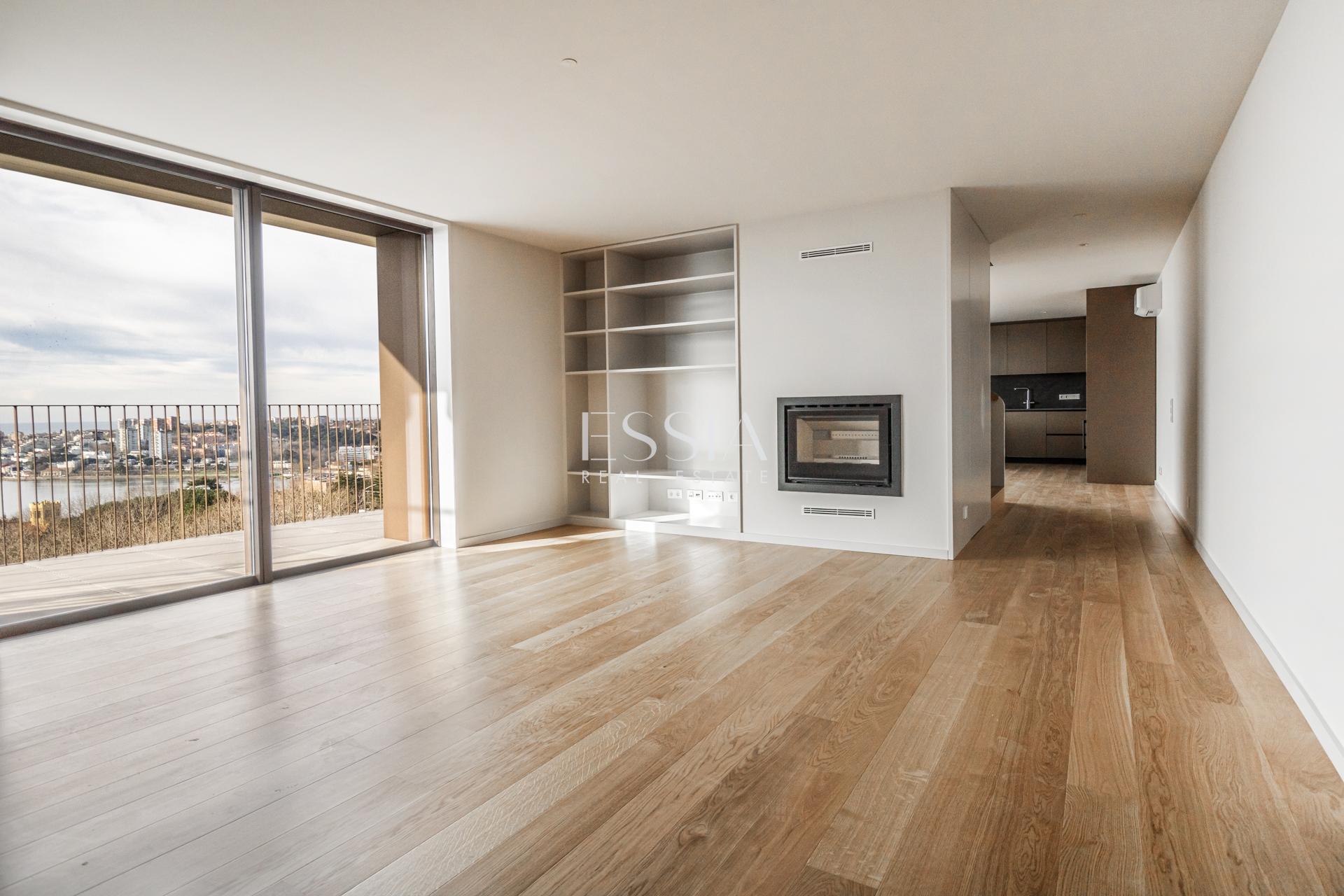 Penthouse T3 Duplex aos Jardins da Arrábida com Vistas de Rio e de Mar