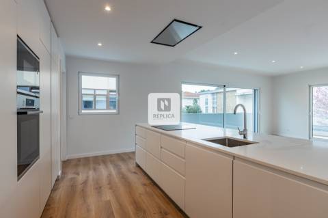 Apartamento T3 Novo à Prelada - Empreendimento com Jardim Comum de 3.580m2