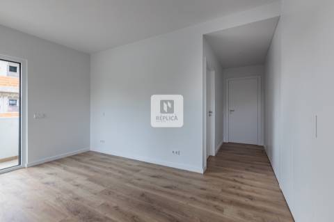 Apartamento T3 Novo à Prelada - Empreendimento com Jardim Comum de 3.580m2