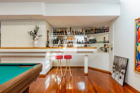 Moradia T4 Vistas Rio Douro com Piscina e Cais Privativo em Gondomar