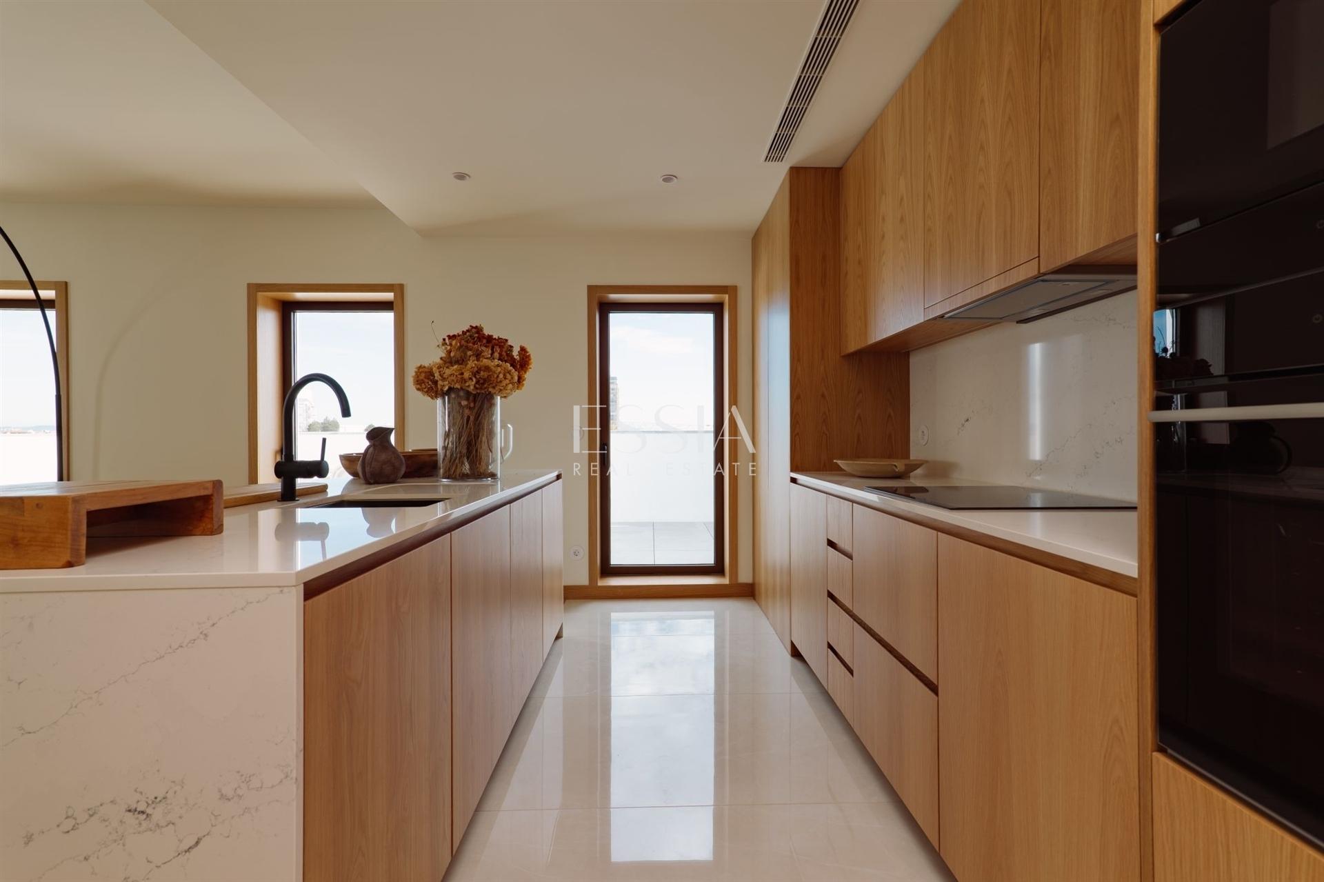 Apartamento T2 com Terraço 50m2 na Baixa Portuense