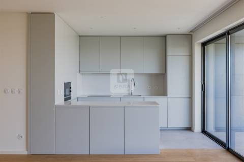 Apartamento T3 em Canidelo - Condomínio com Piscina Exterior e Campo de Padel